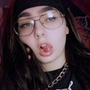 Meet your Posher, Cleola